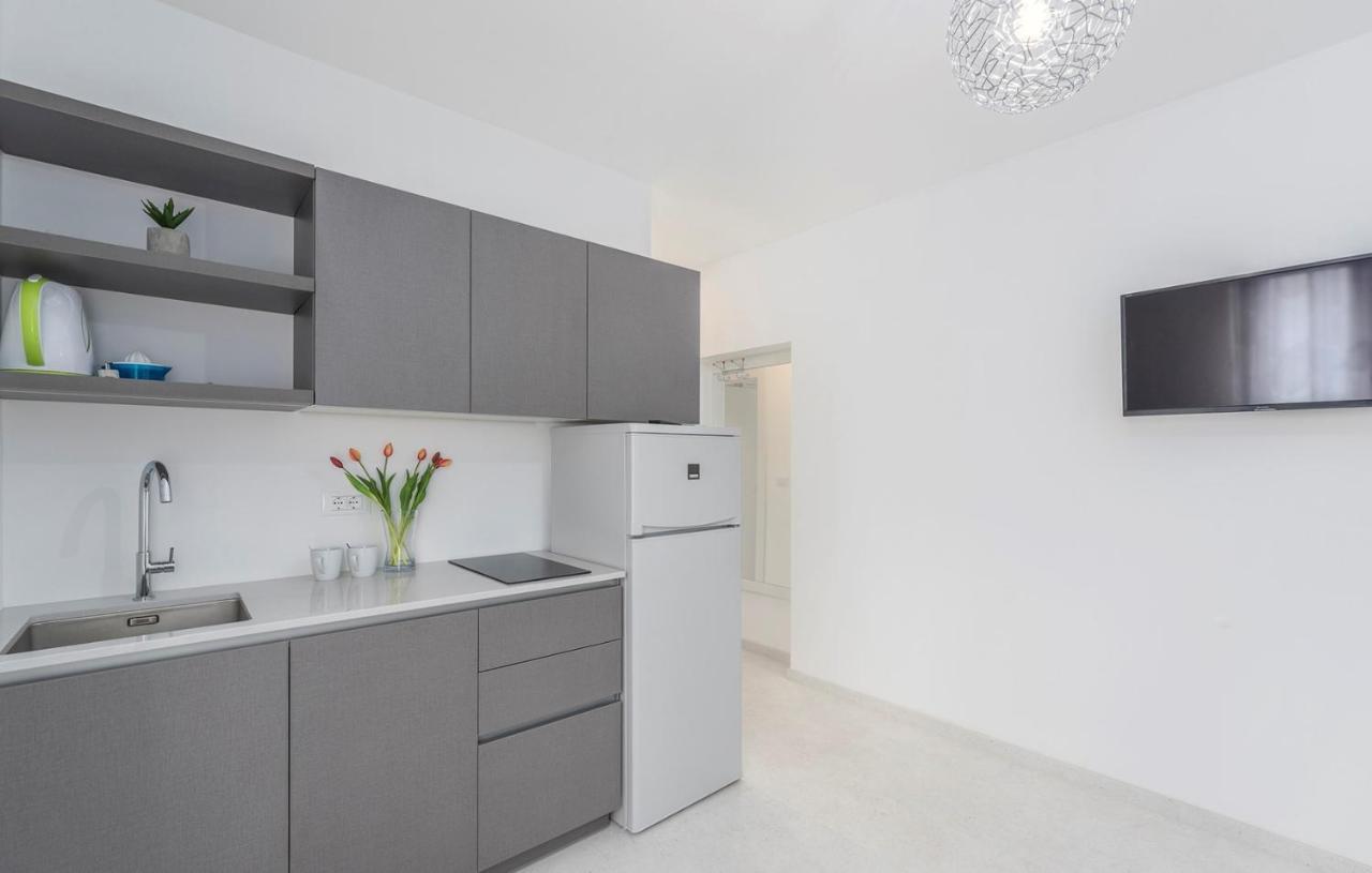 פורץ Apartments Zrnic מראה חיצוני תמונה