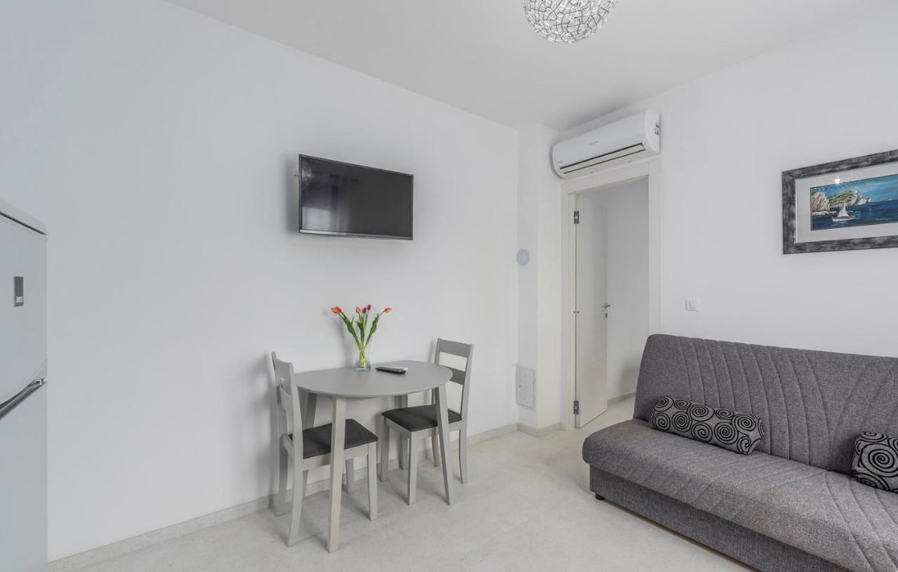 פורץ Apartments Zrnic חדר תמונה